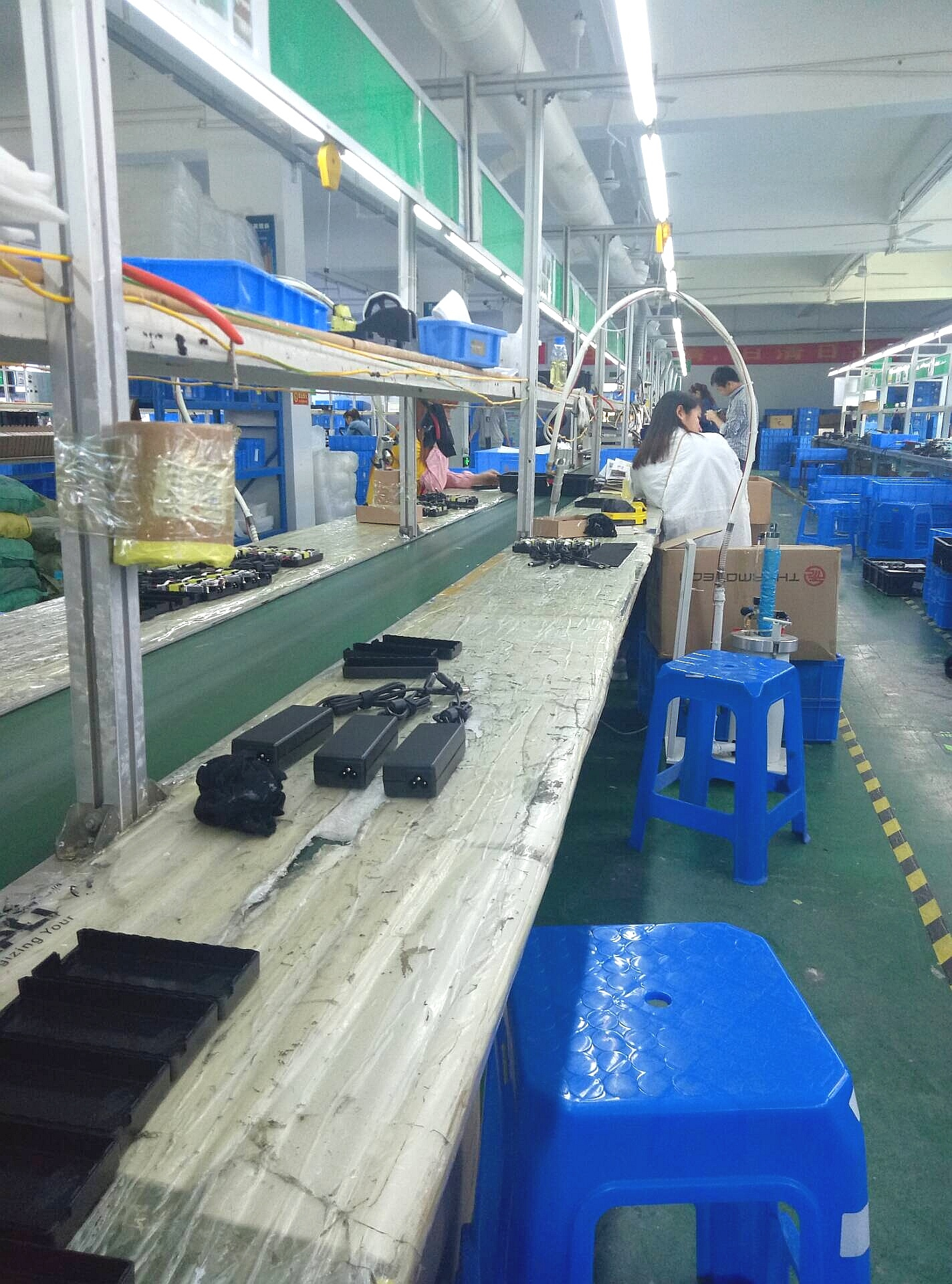 深圳電子廠流水線 日復一日的電子產品制造體驗